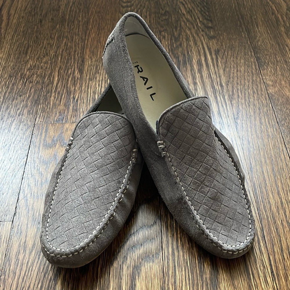 Men’s suede driving shoes/loafers